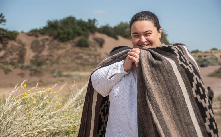 La Pampa brilla en Cosquín: Laura Gómez Weizz hace historia