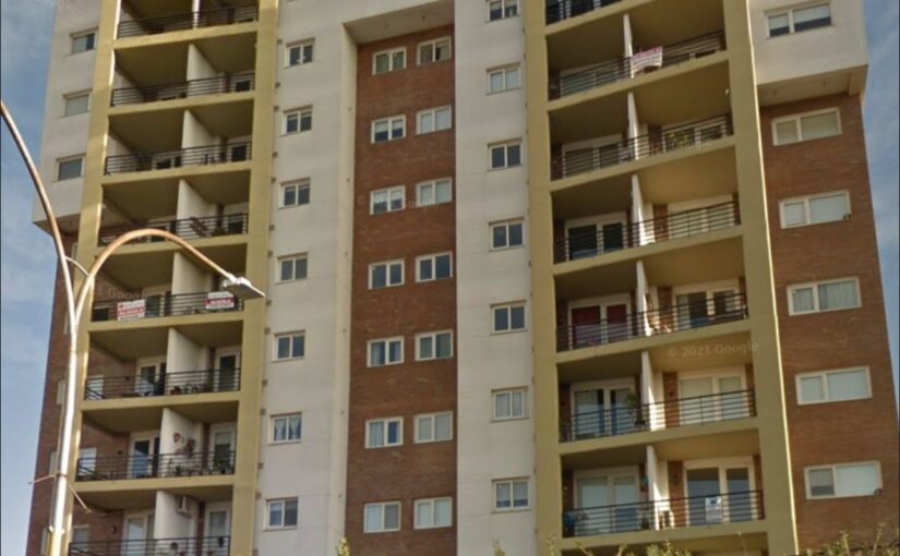 General Pico: «todo parece indicar que habría subido hasta la terraza y se habría arrojado»