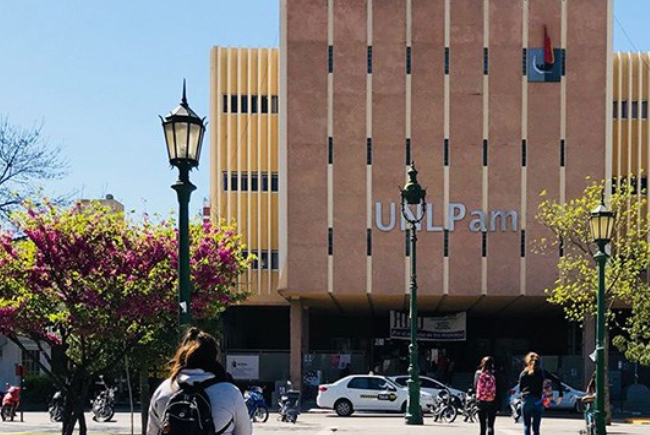 Estudiantes sin secundario en la Universidad Nacional de La Pampa