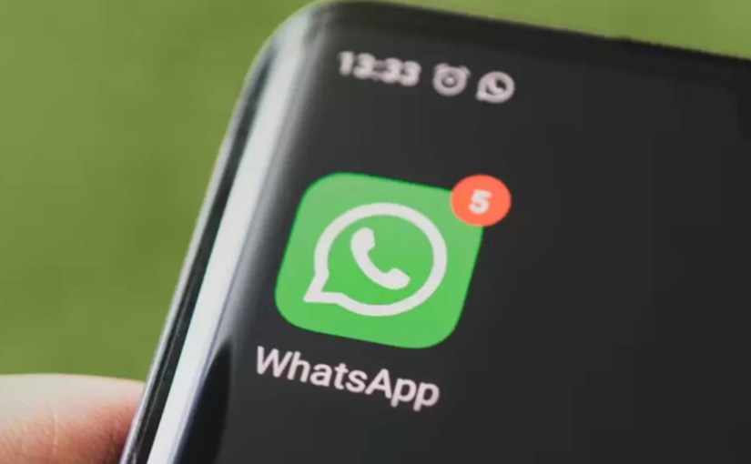¿Cómo leer mensajes de WhatsApp sin que te vean «en línea»?