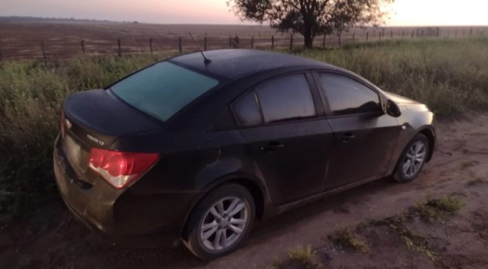Robó un auto, lo persiguió la policía de cinco localidades, durante dos horas: Ya fue notificado en libertad