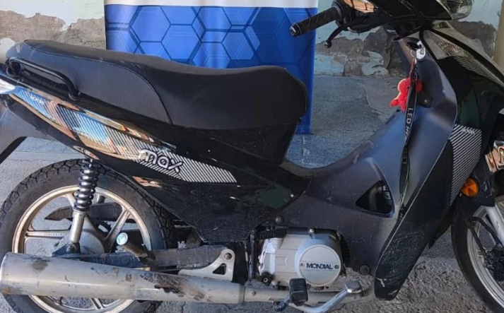 Intento de robo de moto en Toay: Adolescente frustra engaño y la policía recupera el vehículo