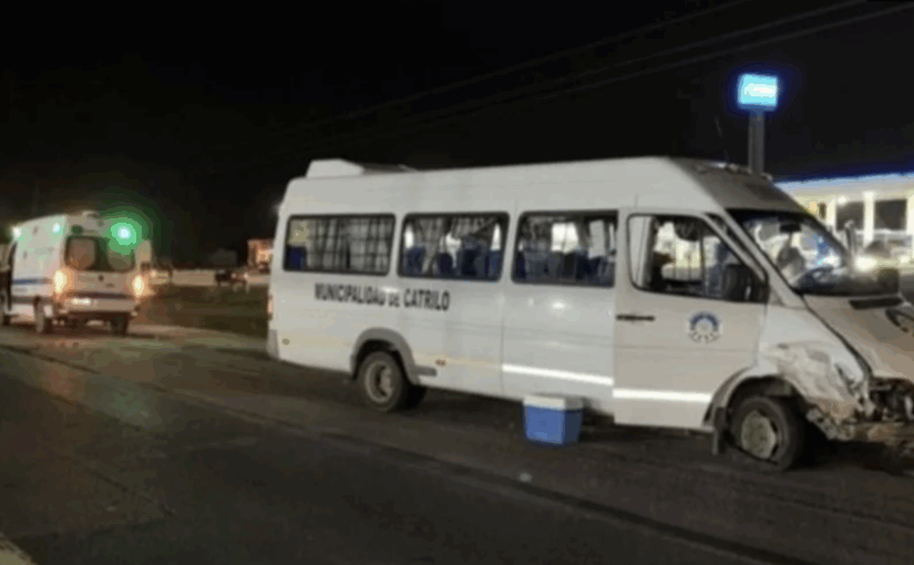 Combi municipal de Catriló fuera de servicio tras accidente: Oposición exige explicaciones