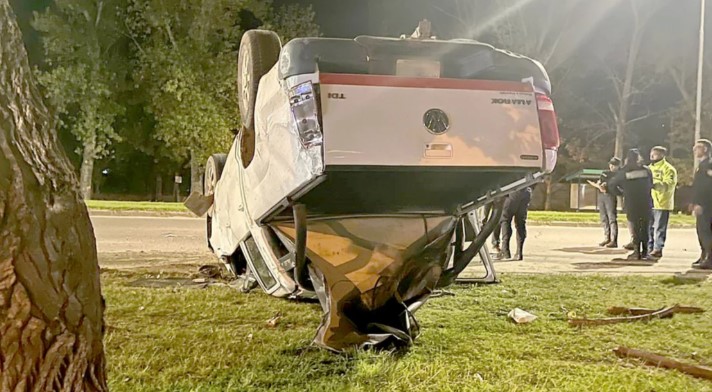 Picada y vuelco en la Av Perón