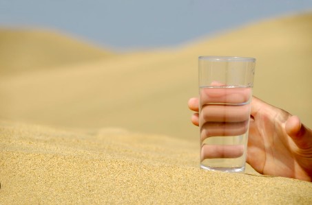 ¿Cuántos días se puede vivir sin agua?