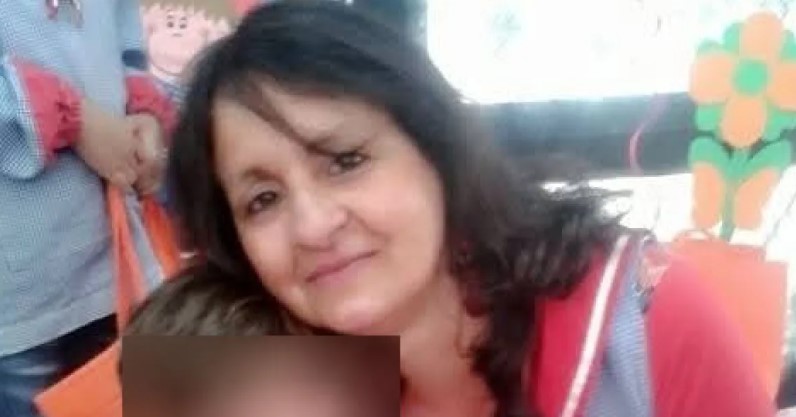 Una docente viajaba a visitar a su hijo por el cumpleaños y falleció en la terminal de Santa Rosa