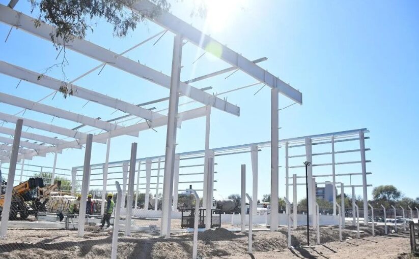 Suspenden obra de Carrefour en la Rural de Santa Rosa por infracciones de seguridad
