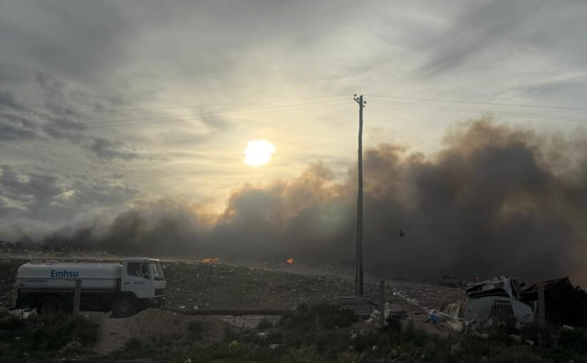Contaminación: Un nuevo incendio en el relleno sanitario de Santa Rosa