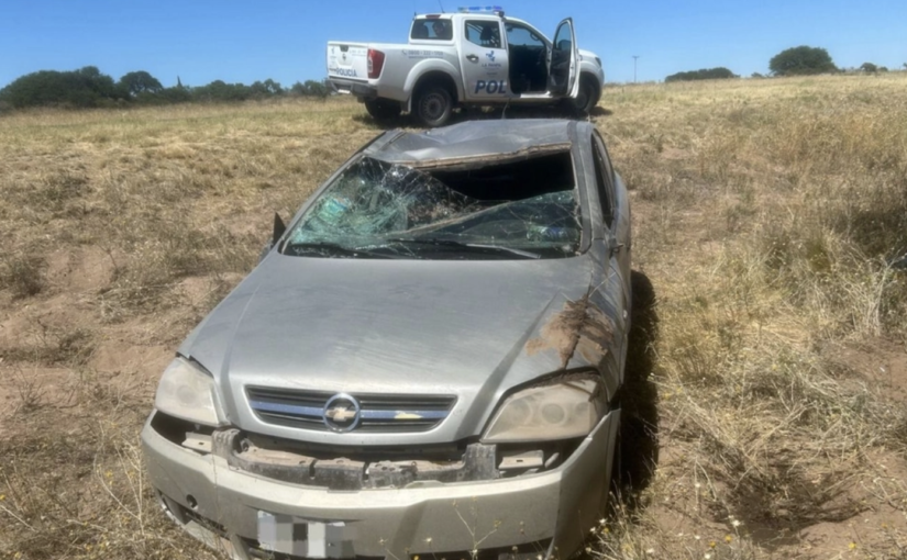 Vuelco sin heridos graves en la Ruta Provincial 14